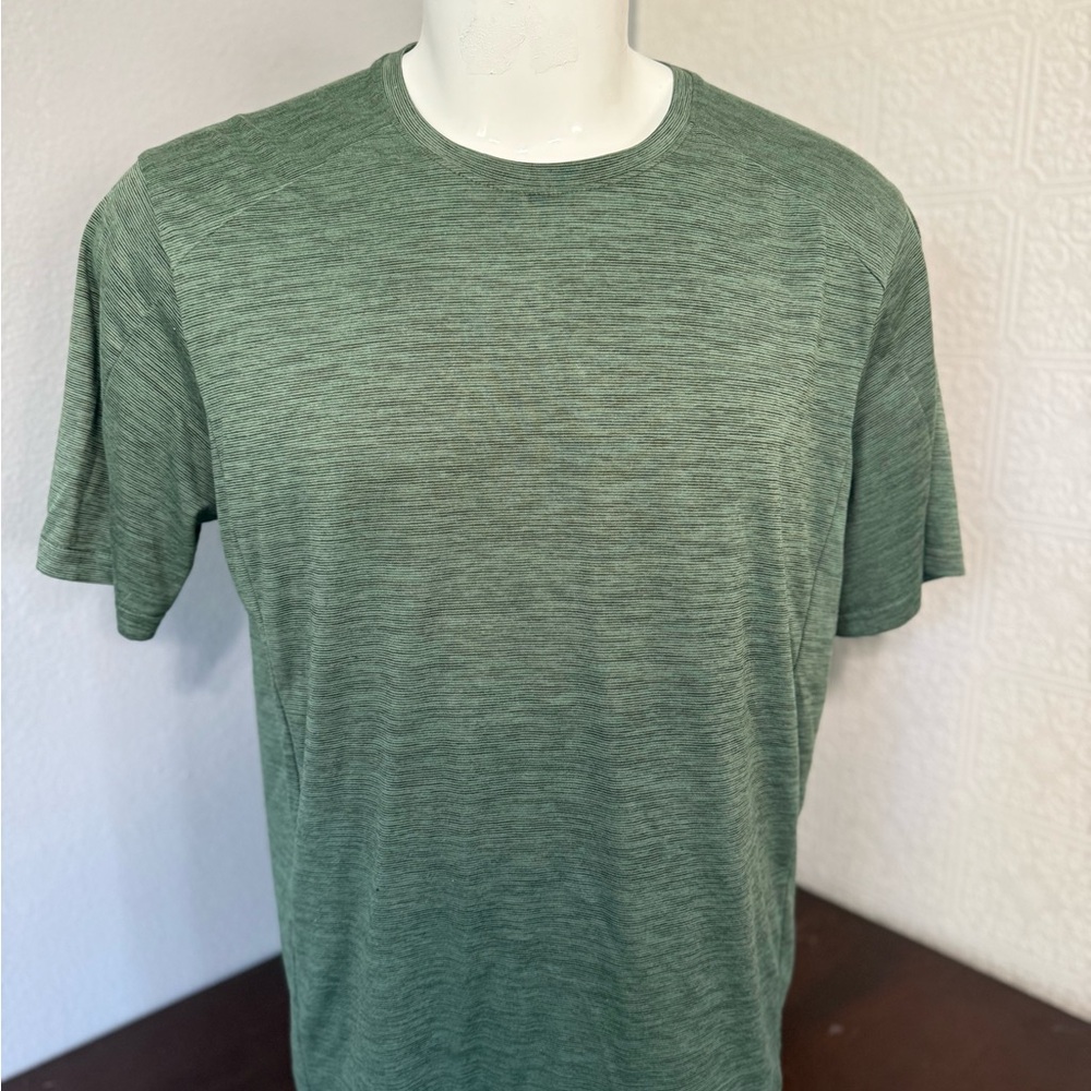 REI Men's Heathered Green Short Sleeve Tee
